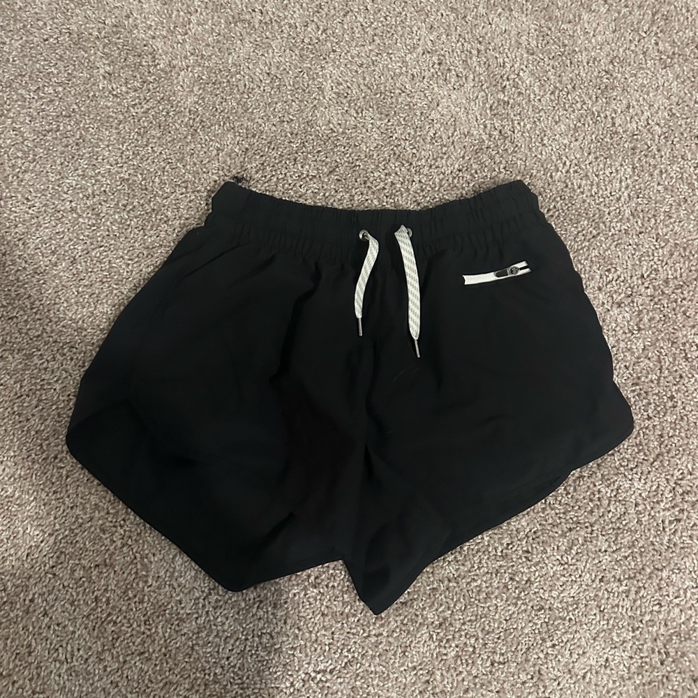 Vuori Clementine Shorts Black